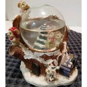 VTG MUSICAL CHRISTMAS TREE STUMP MOUSE HOUSE SNOW GLOBE CHRISTMAS TREE *READ*